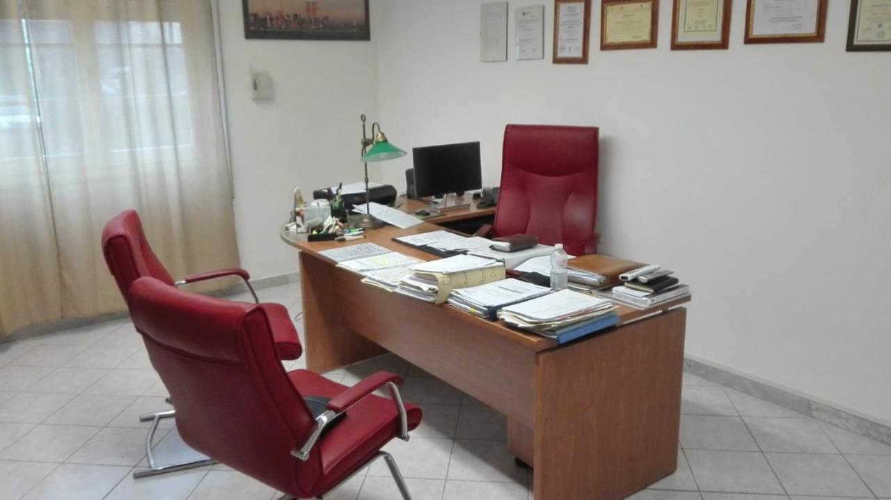 Ufficio in Domenico Zaccagna, Carrara, {3} - Foto 1