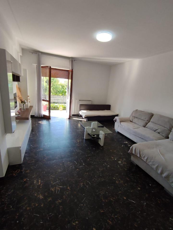 appartamento in affitto a Carrara in zona Marina di Carrara