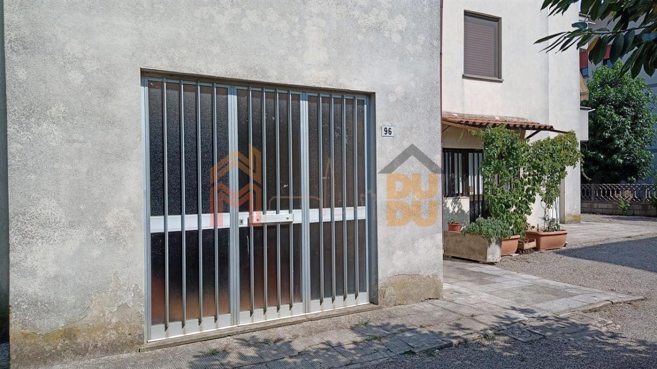 Laboratorio in Arezzo Castelluccio, Capolona, {3} - Foto 1