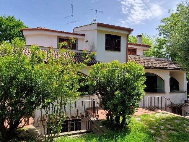 Villa in Largo Renato Guttuso 10, Genzano di Roma - Foto 1