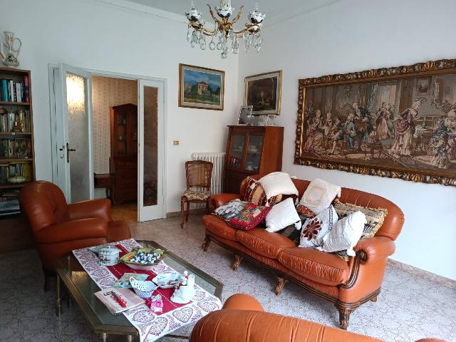 Apartament in Via Savonarola, Pontedera - Photo 1