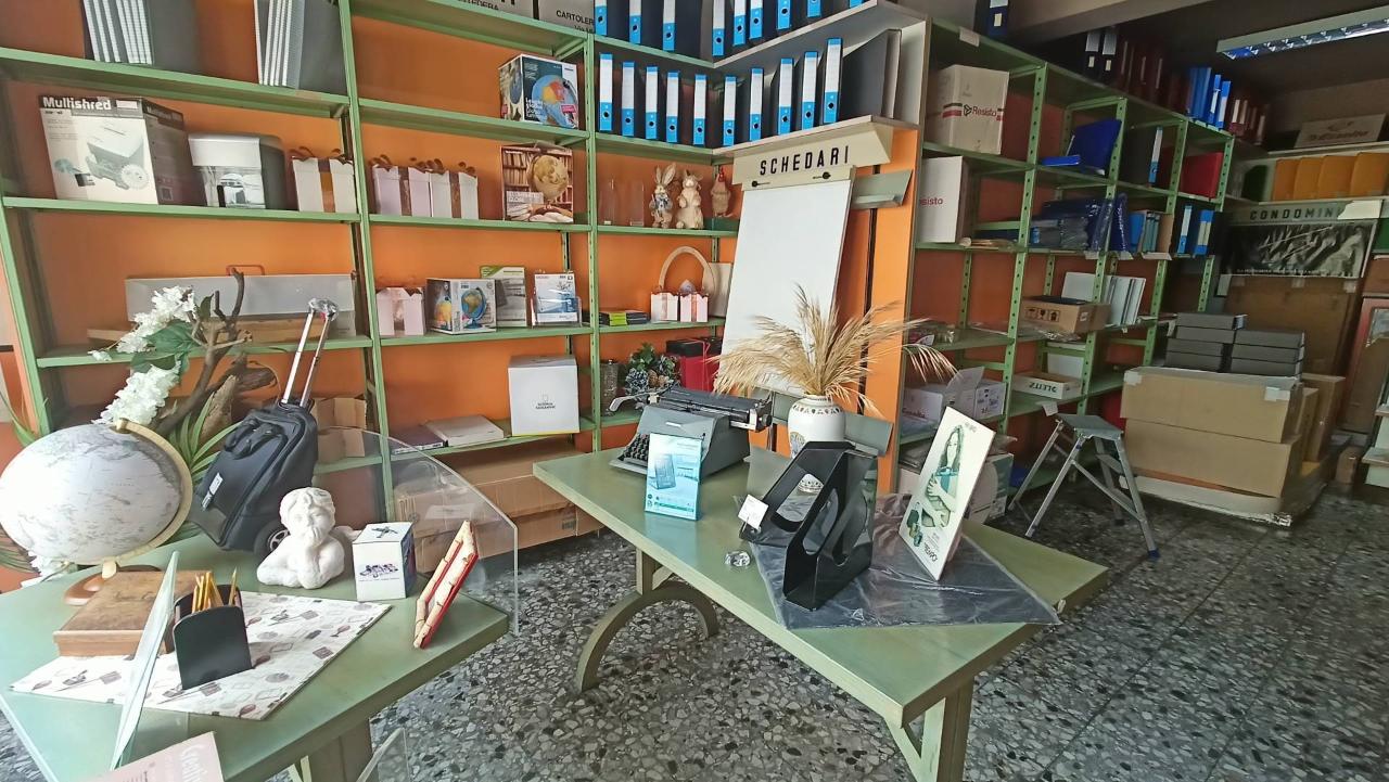 Negozio in Via della Misericordia, Pontedera, {3} - Foto 2