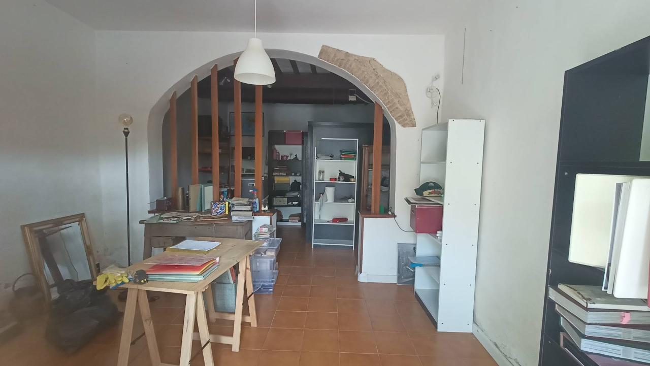 Negozio in Via Pian di Laura, Crespina Lorenzana, {3} - Foto 1