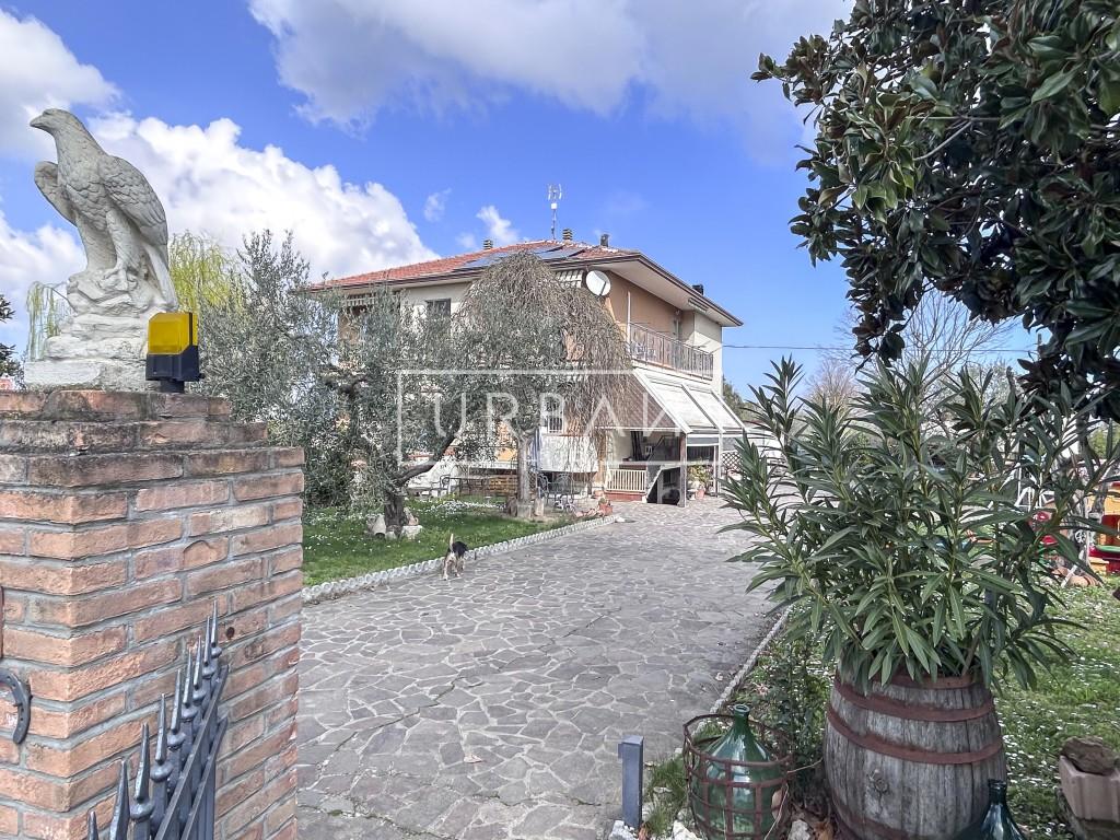Villa bifamiliare in vendita a Santarcangelo Di Romagna