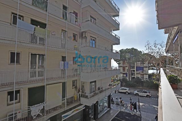 2-room flat in Corso Orazio Raimondo, Sanremo - Photo 1