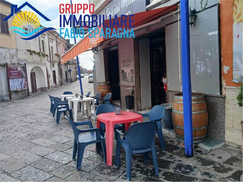 Negozio in Piazza San Pietro, Falciano Del Massico, {3} - Foto 2