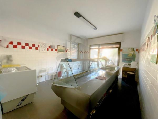Negozio in Via Marecchiese, Rimini, {3} - Foto 2