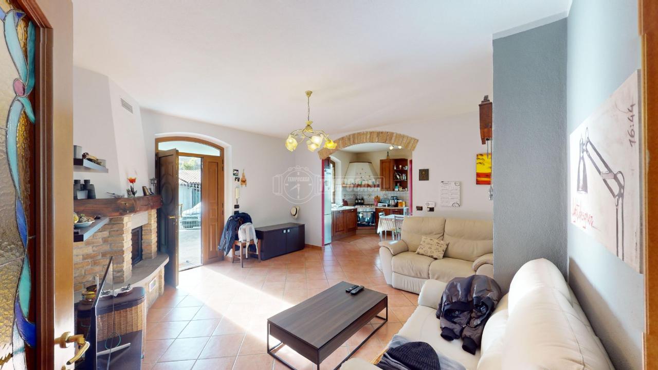 Villa in vendita a Castiglione Tinella