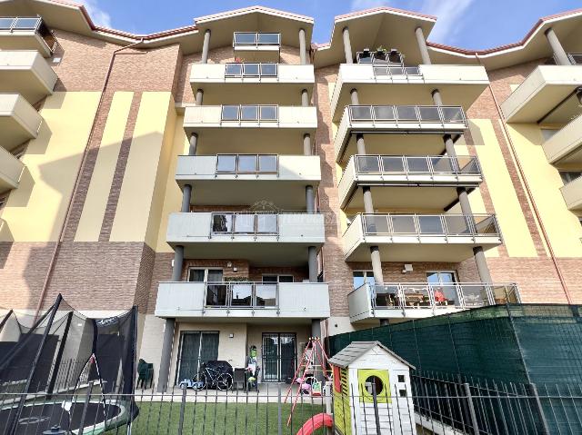 3-room flat in Viale Nilde Iotti, Rivalta di Torino - Photo 1