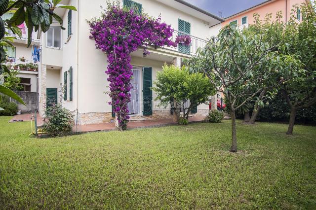 Mansion in Via Alessandro Manzoni, Sestri Levante - Photo 1