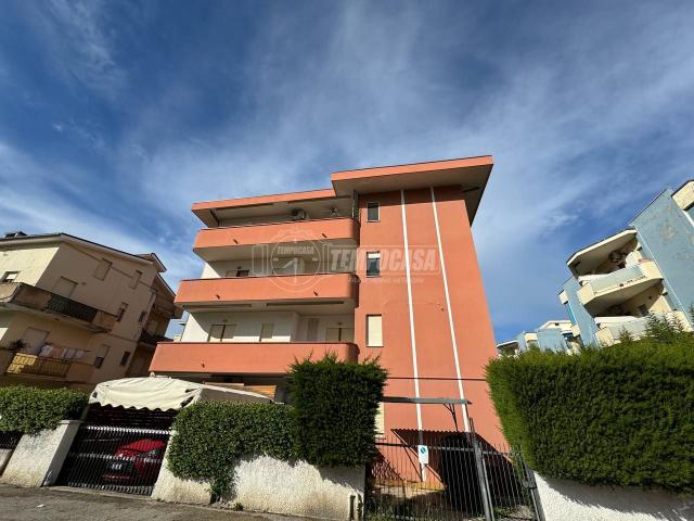 3-room flat in Via Monte Velino 30, Francavilla al Mare - Photo 1