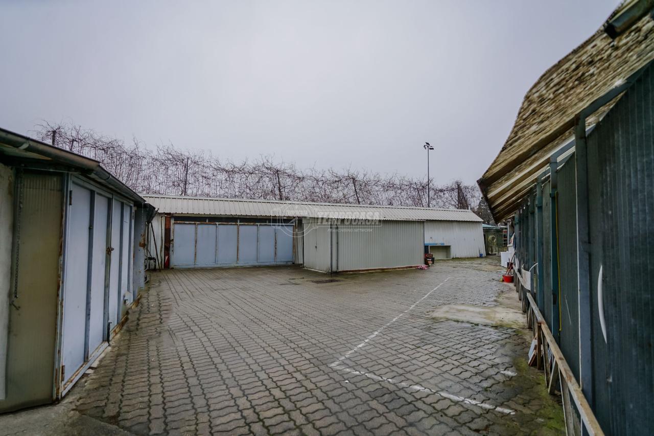 Magazzino in Via Enrico De Nicola 1, Beinasco - Foto 1