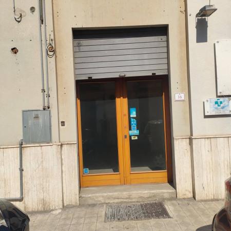 Negozio in Via Monsignor De Lorenzo, Reggio Calabria, {3} - Foto 1