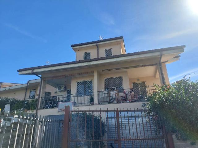 Villa in Via Germania 18, Guidonia Montecelio - Foto 1