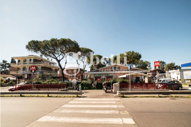 Shop in Via Tuscolana , Roma - Photo 1