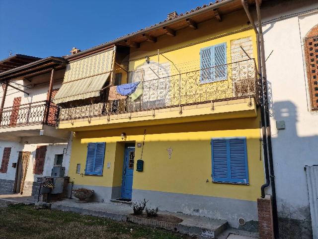 Casa indipendente in Via della Parrocchia, Camino - Foto 1