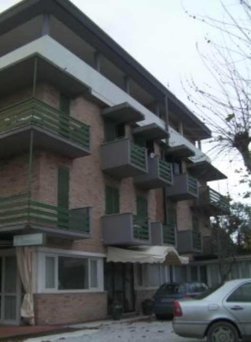 Albergo in Frazione Marina di Pietrasanta, Via Don Bosco 31, Pietrasanta - Foto 1