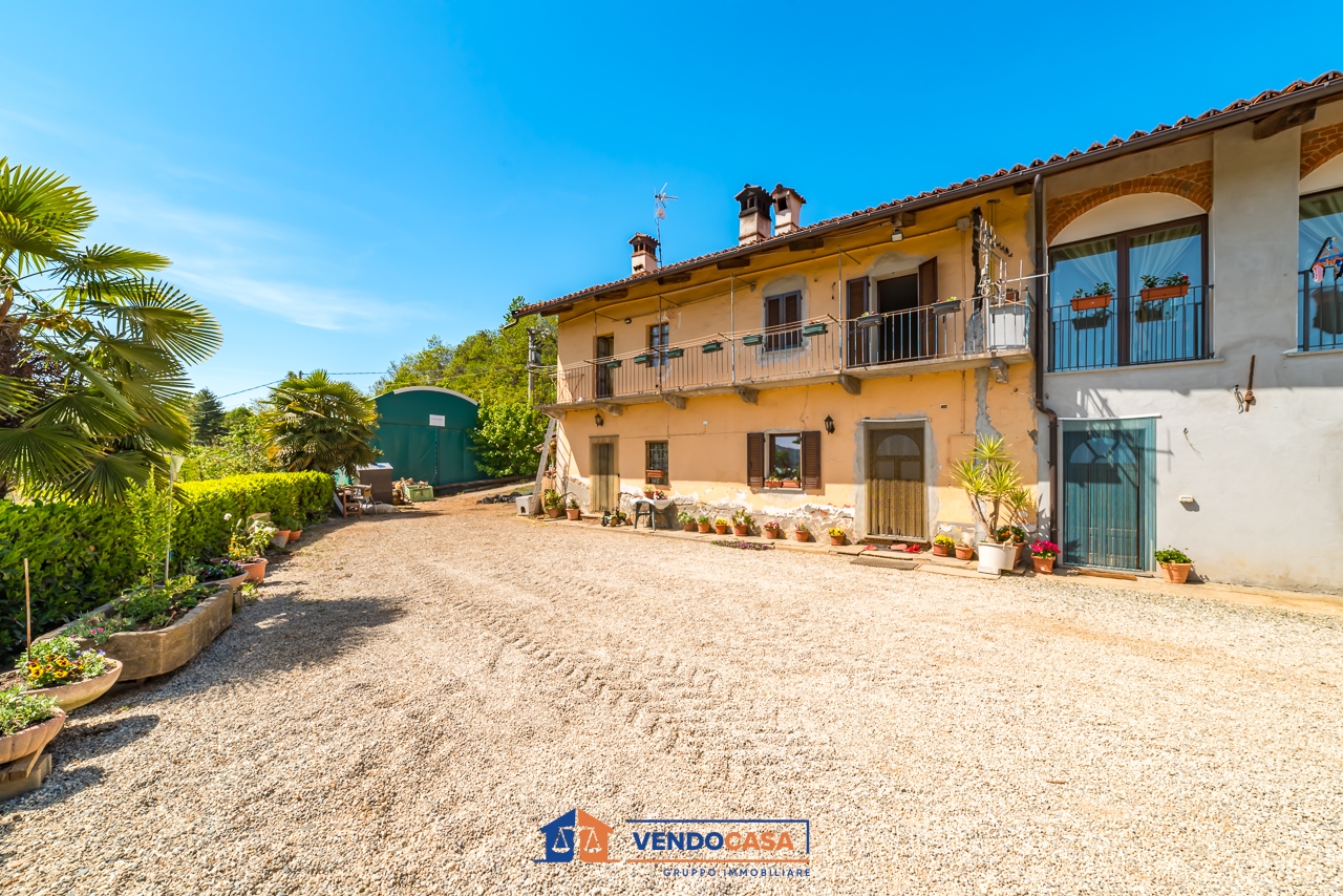 Villa plurifamiliare in vendita a Saluzzo