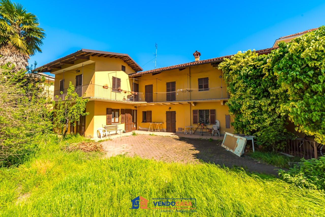 Villa bifamiliare in vendita a Savigliano