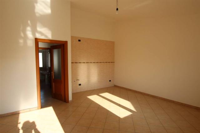 Büro in Via di Cave, Foggia - Foto 1