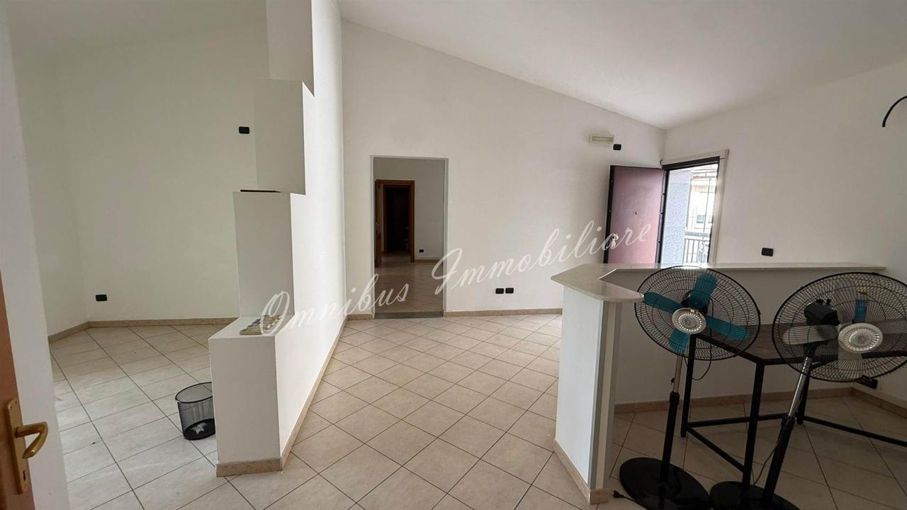 Ufficio in Via di Cave, Foggia, {3} - Foto 1