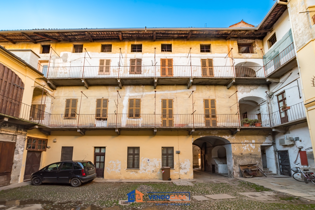 Palazzo storico in vendita a Villafranca Piemonte