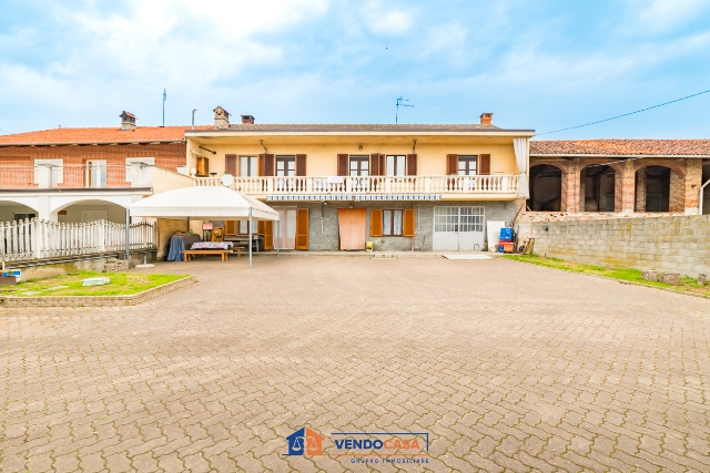 Casa indipendente in Frazione San Nicola 34, Villafranca Piemonte - Foto 1