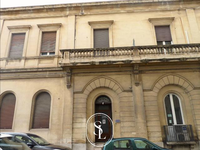 Commercial building in Viale Oronzo Quarta, Lecce - Photo 1