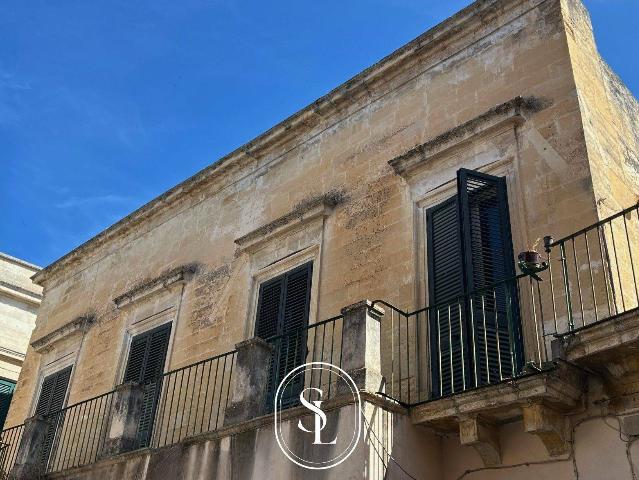 Apartament in Piazzetta Regina Maria 10, Lecce - Photo 1