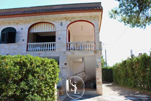 Mansion in {3}, Litoranea S. Isidoro-Porto Cesareo - Photo 1