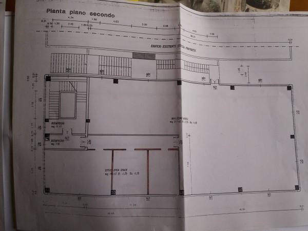 Negozio in Via Abetone Brennero Nord, Ostiglia, {3} - Planimetria 1