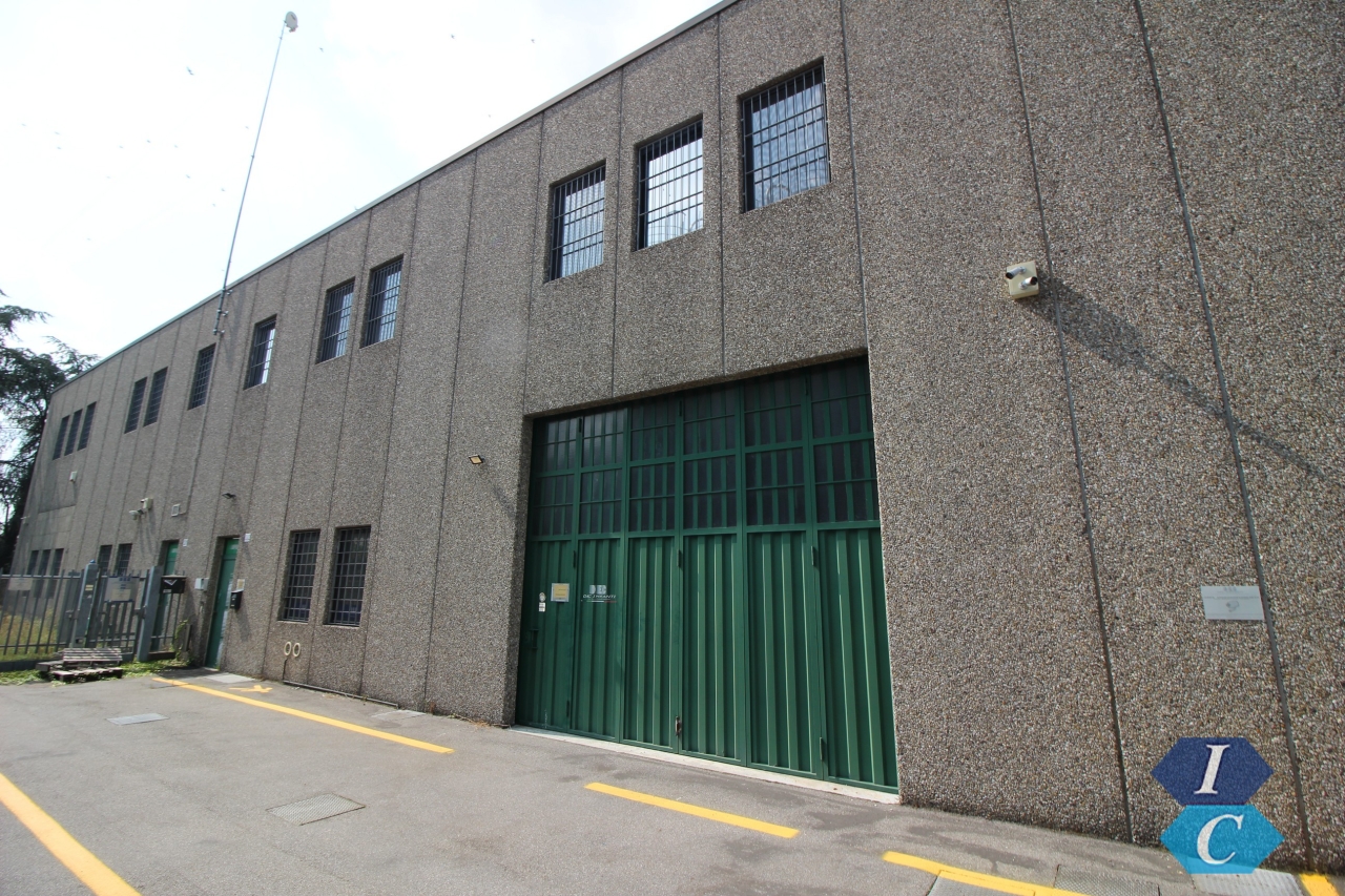 Capannone in Via Trento, Rho, {3} - Foto 1