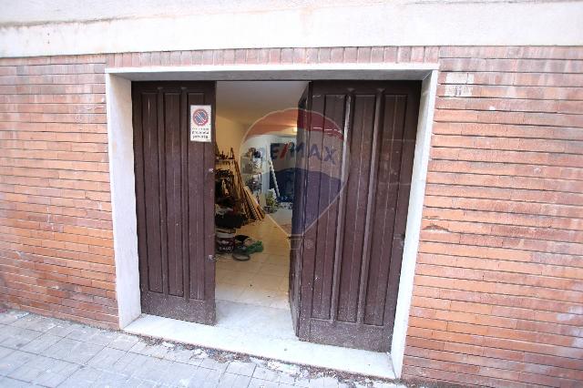 Garage or car box in {3}, Viale Zecchino 6 - Photo 1