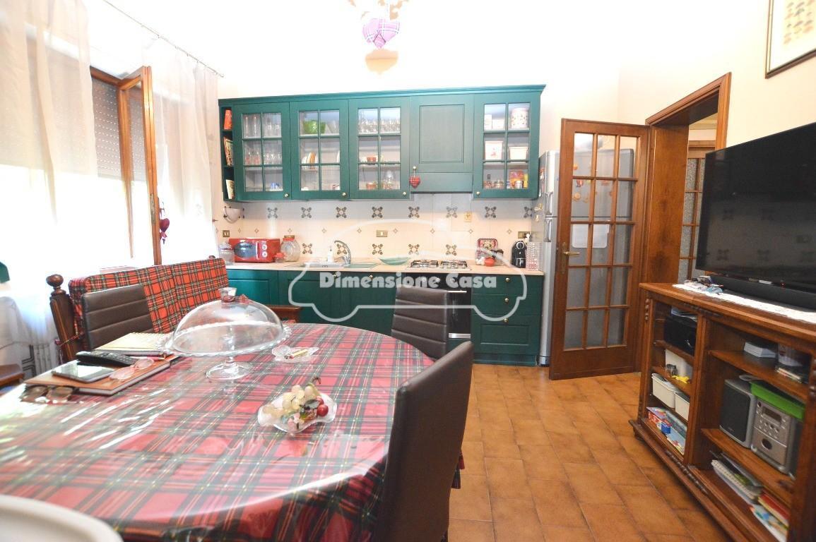 casa indipendente in vendita a Lucca in zona Picciorana
