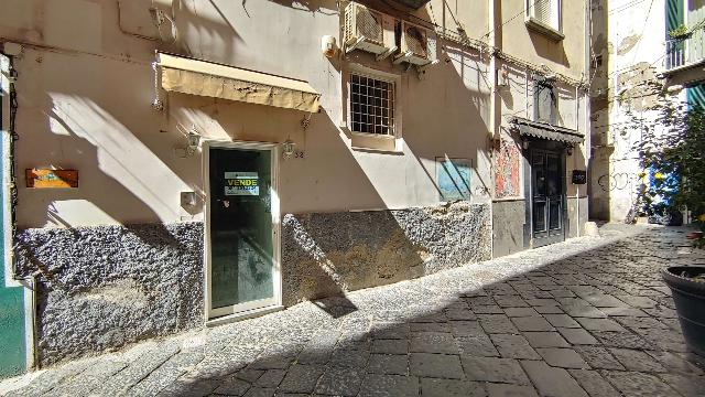 Geschäft in Via Ferrigni  38, Napoli - Foto 1