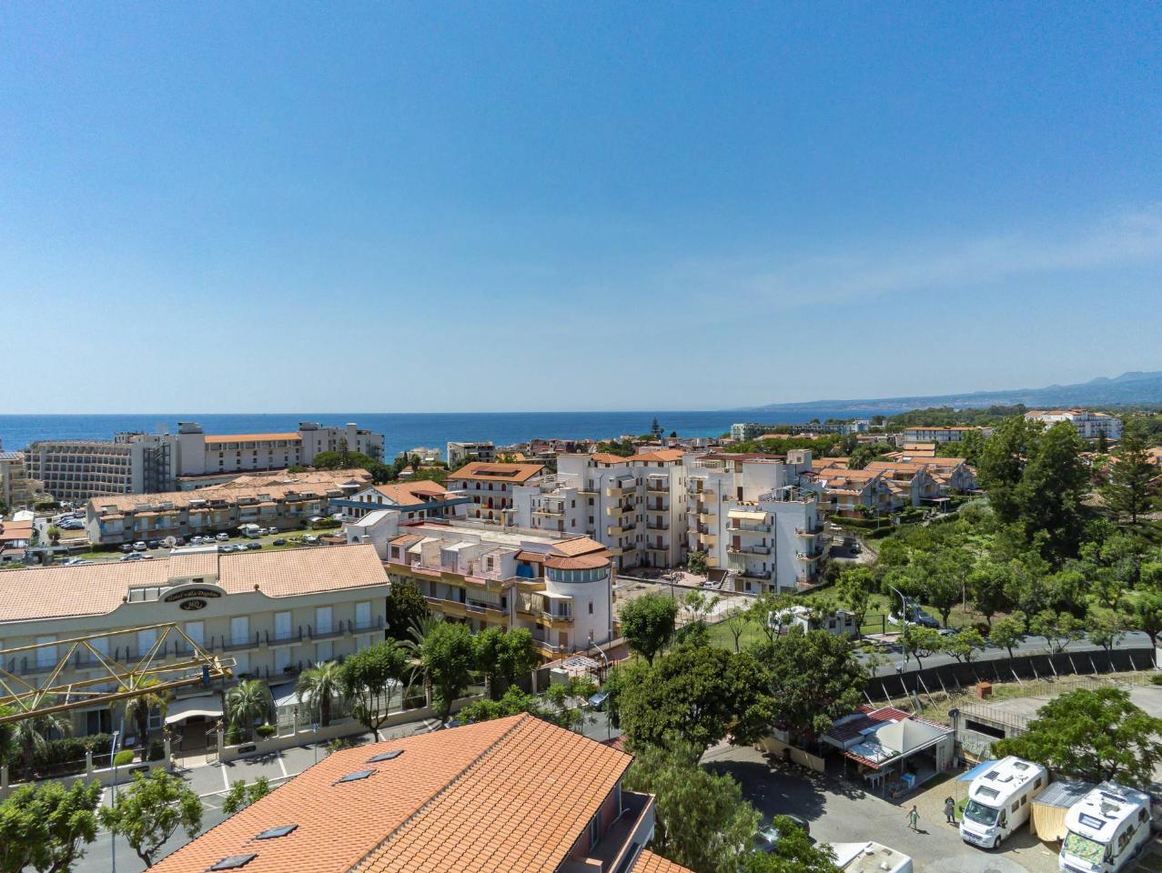 Negozio in Via Dionisio, Giardini Naxos, {3} - Foto 2