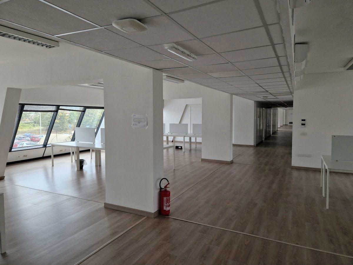 Ufficio in Viale Luigi Schiavonetti 270f, Roma, {3} - Foto 1