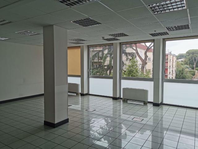 Büro in {3}, Piazzale Dohuet 25 - Foto 1