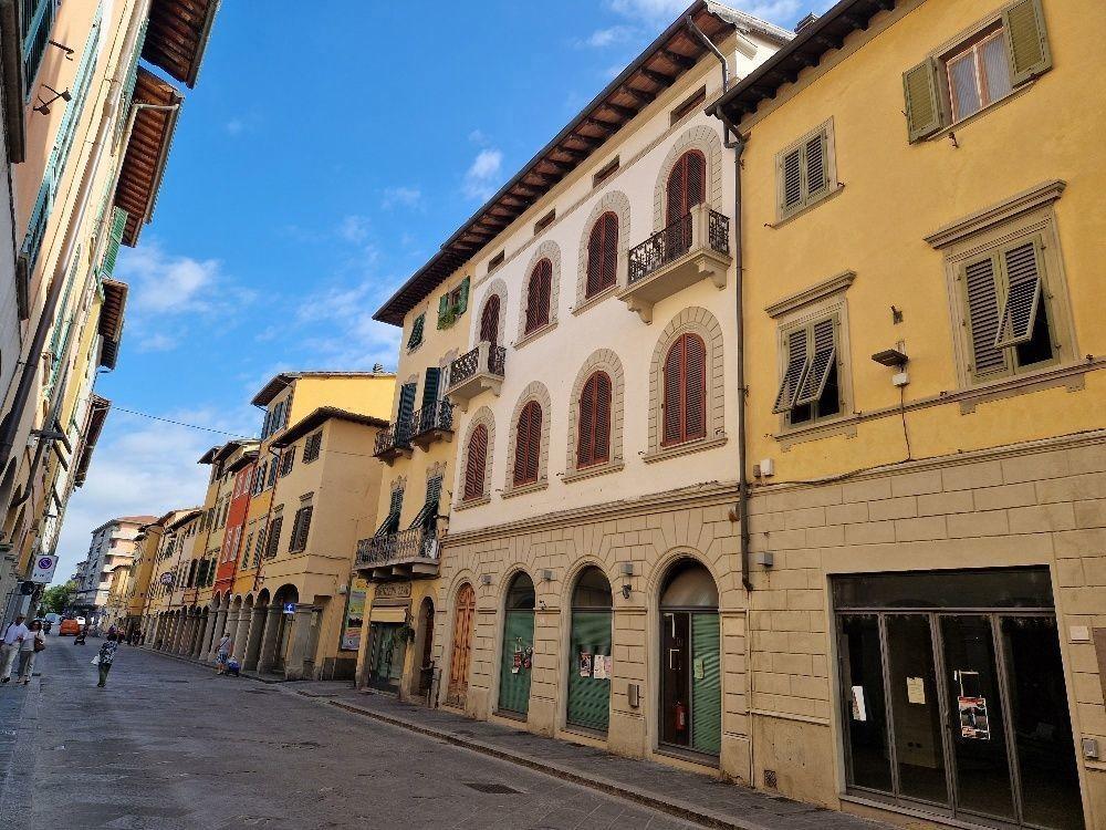 Palazzina uffici in Corso Italia 149, San Giovanni Valdarno, {3} - Foto 1