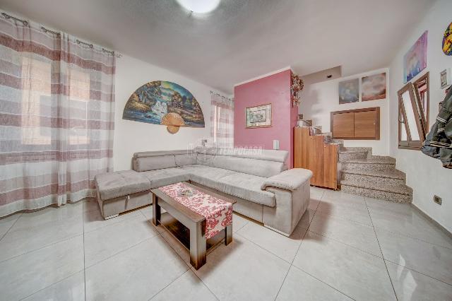 3-room flat in Piazza Giuseppe Mazzini 95, Castano Primo - Photo 1