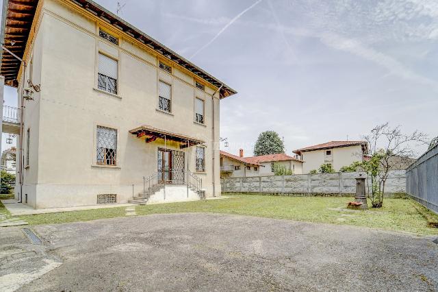 Villa in Via Giuseppe Garibaldi 100, Cuggiono - Foto 1