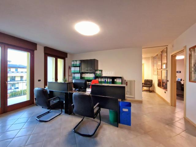 4-room flat in {3}, Viale Guglielmo Marconi 21 - Photo 1