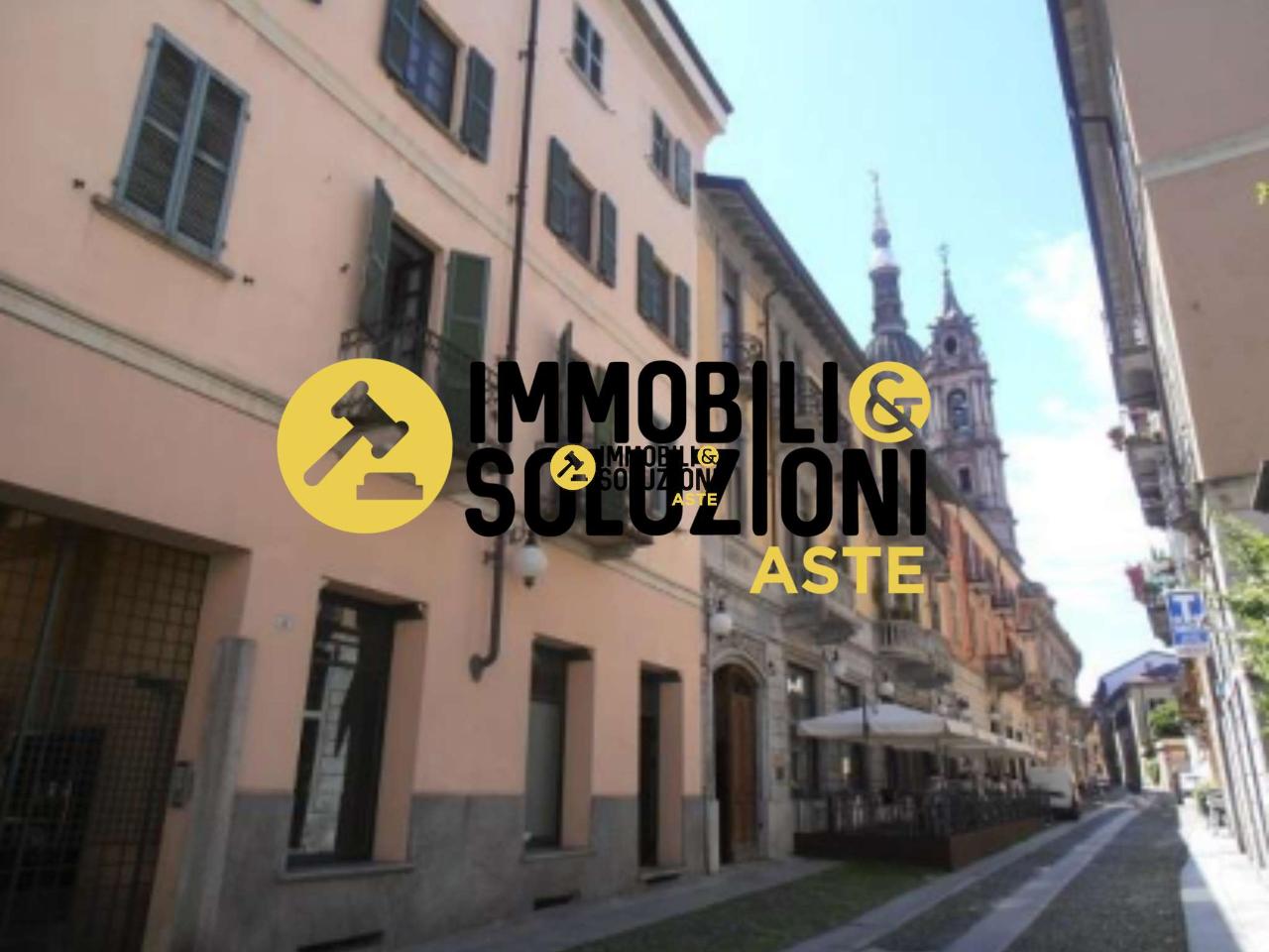 Negozio in Via Gaudenzio Ferrari 3/a, Novara - Foto 1