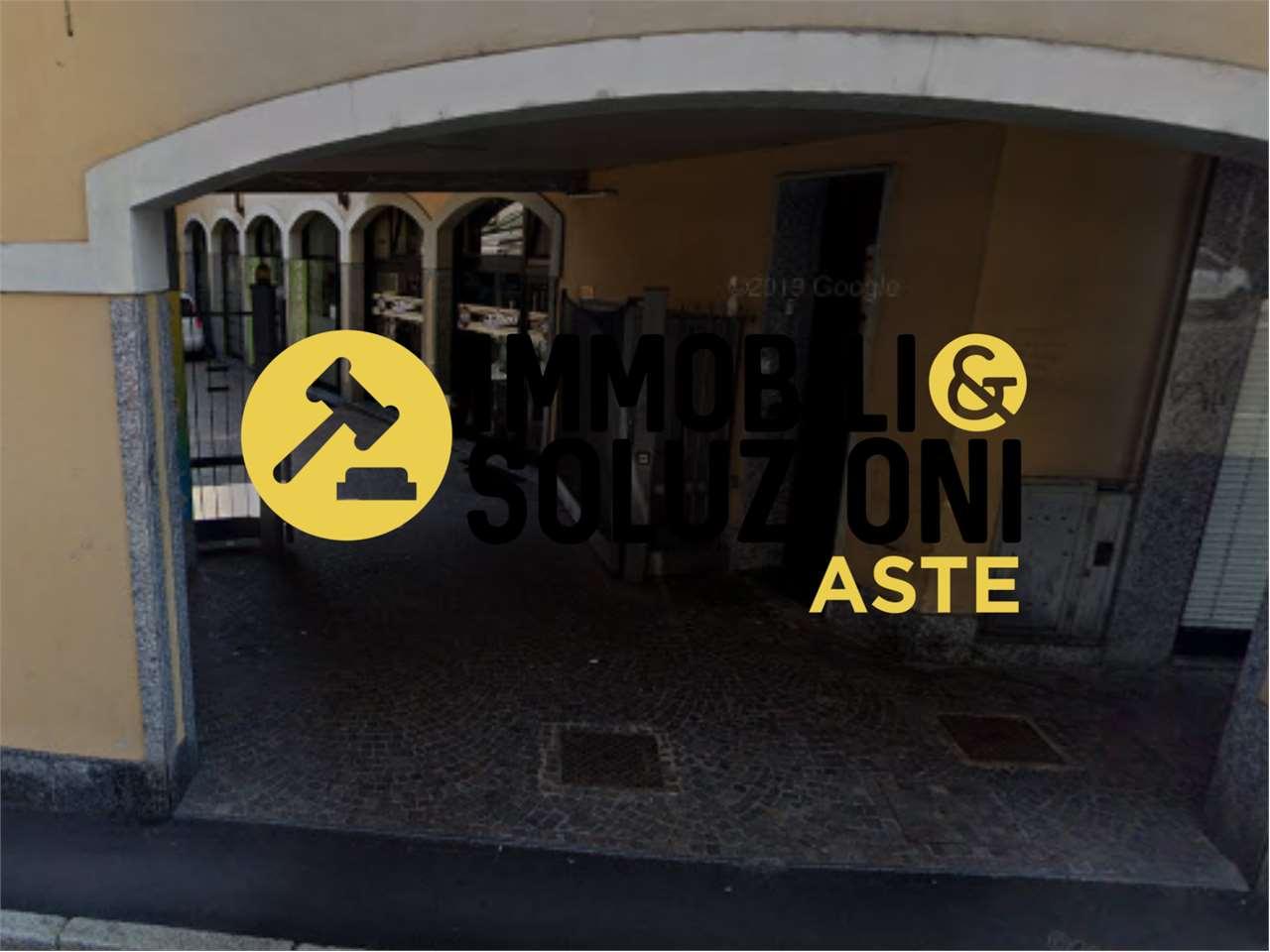 Negozio in Via XX Settembre 5, Arona - Foto 1