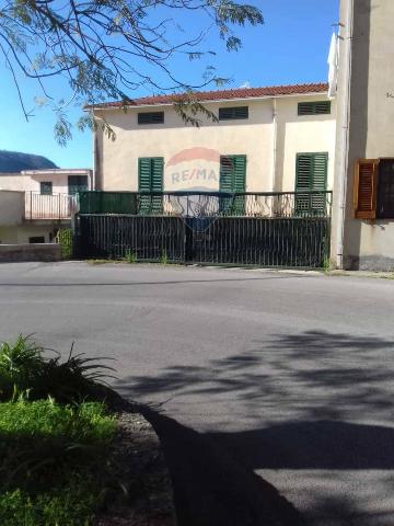 Casa indipendente in Via San Francesco d Assisi 23, Sant'Angelo di Brolo - Foto 1