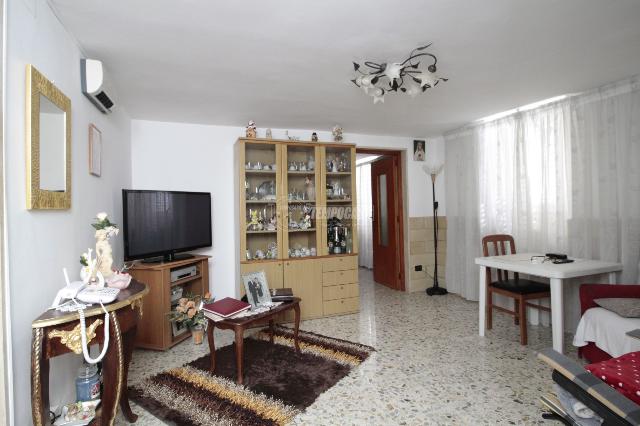 2-room flat in {3}, Via G. Contento - Photo 1