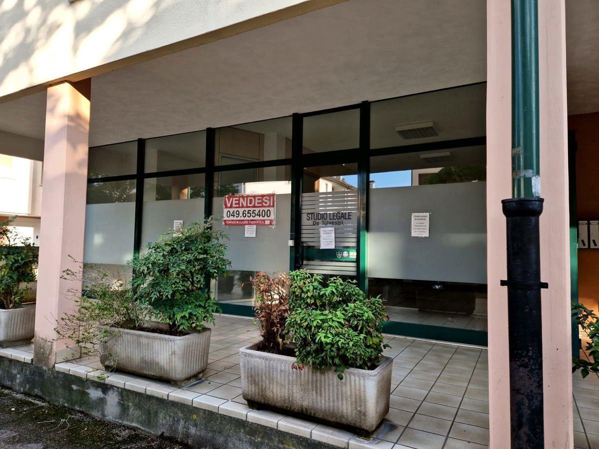 Negozio in Via Malvezzi 10, Vicenza, {3} - Foto 2