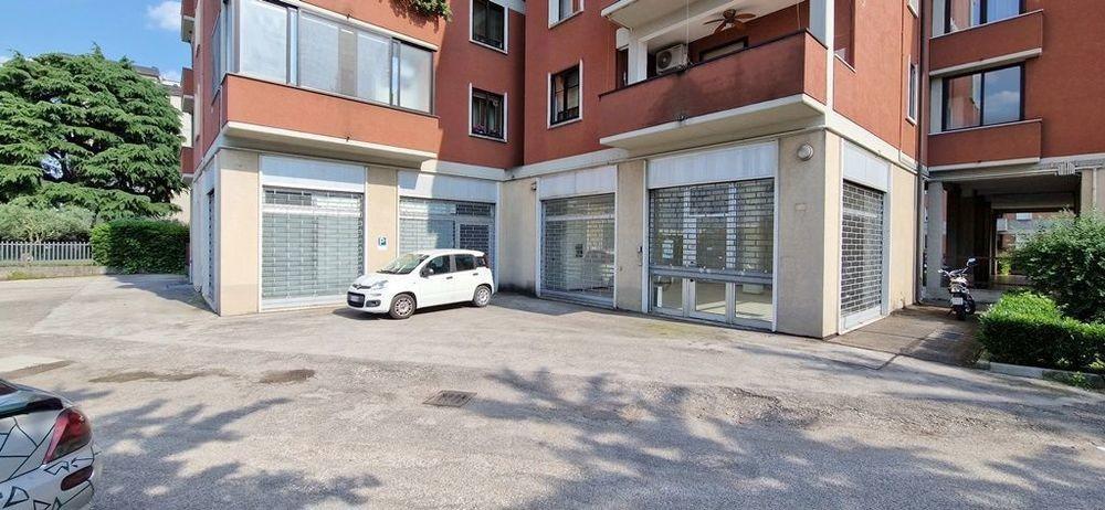 Negozio in , Verona, {3} - Foto 1