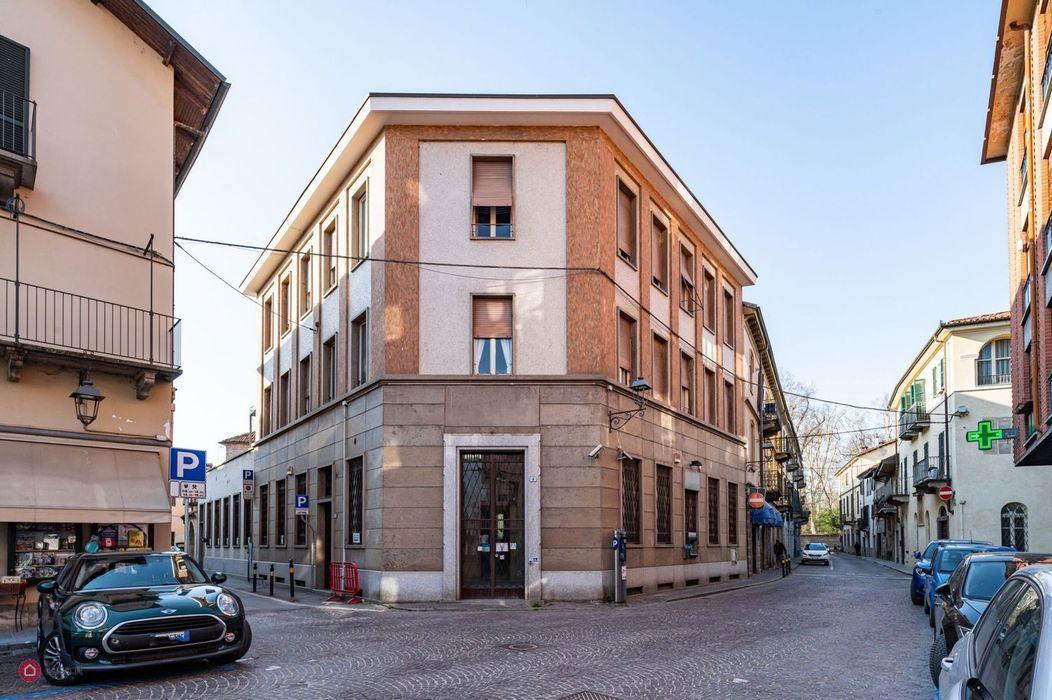 Esercizio commerciale in Piazza Roma, Racconigi, {3} - Foto 1