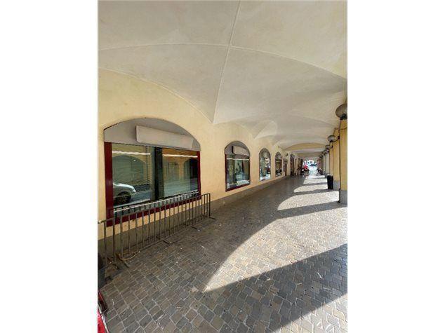 Esercizio commerciale in Via Gramsci 50, Castelnovo Di Sotto, {3} - Foto 2